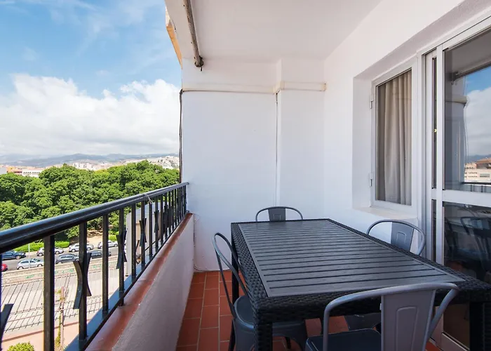 New 7th Corner Center For Groups * Malaga